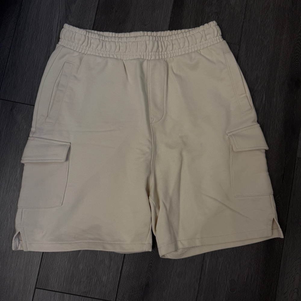 Zara Men's Beige Cargo Shorts